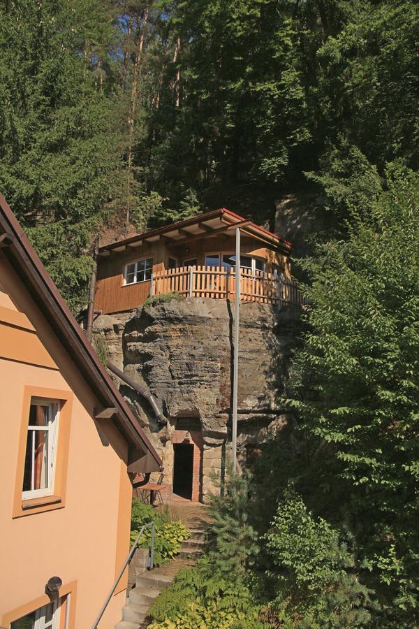 Malbenka - Chata Na Skale Pod Hradem Kokorin ภายนอก รูปภาพ